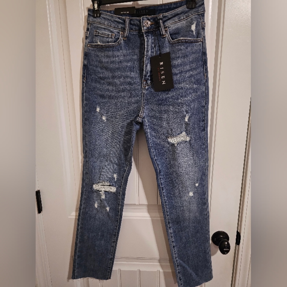 Blue Ankle Cropped Jeans with Distressed Details